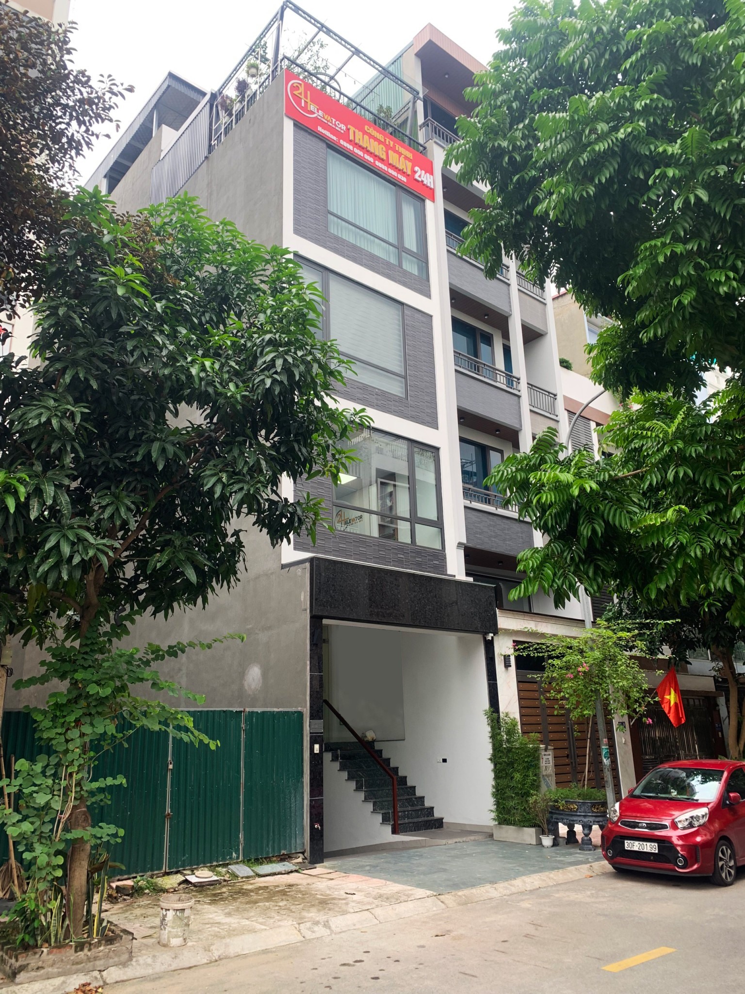 GIá thang máy liên doanh