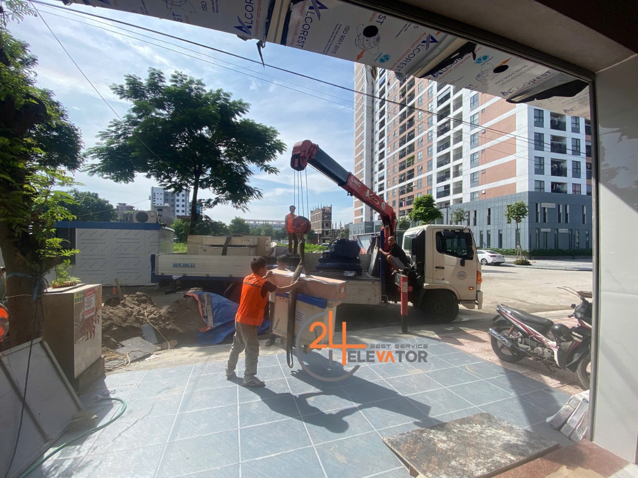 chi phí lắp đặt thang máy